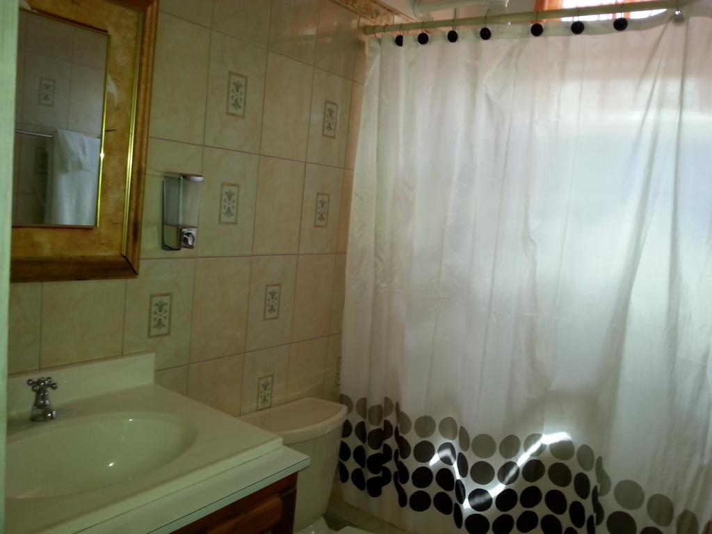 Corosol Apartments Roseau Kamer foto
